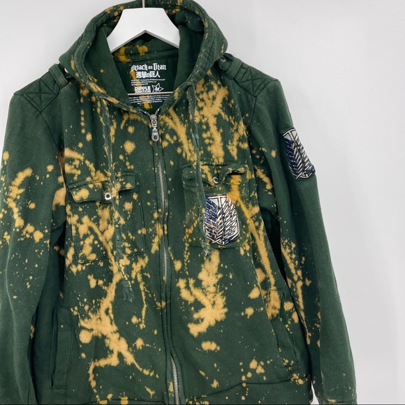 Attack On Titan Wings Of Freedom Bleach Splatter Jacket - Picture 4 of 5